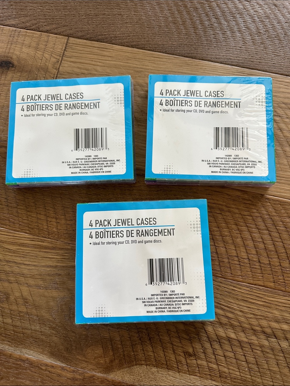 NWT! 4-Pack Blue Jewel CD/DVD Cases Set!